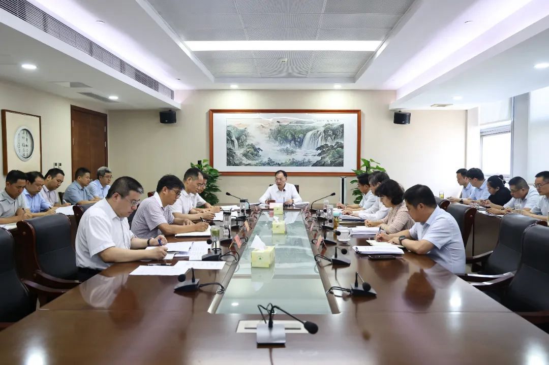 市纪委机关理论学习中心组举行学习会_800.jpg
